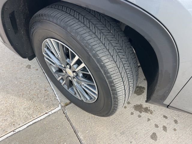 2024 Chevrolet Traverse LS