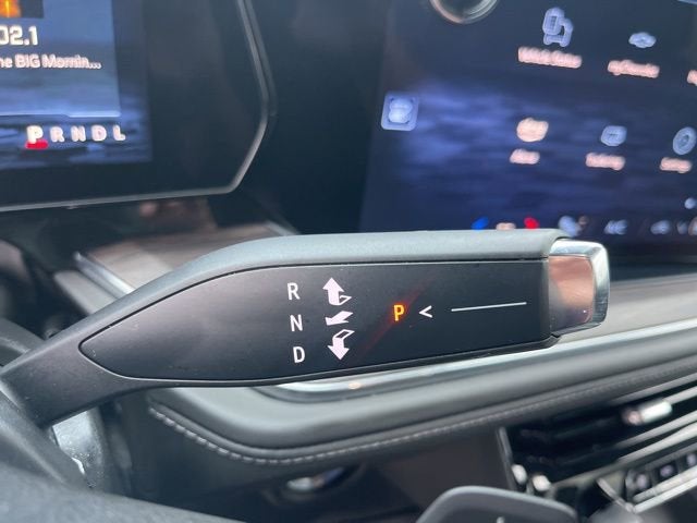 2025 Chevrolet Suburban LT