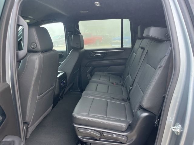 2025 Chevrolet Suburban LT