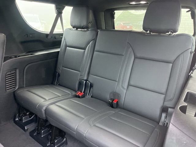 2025 Chevrolet Suburban LT