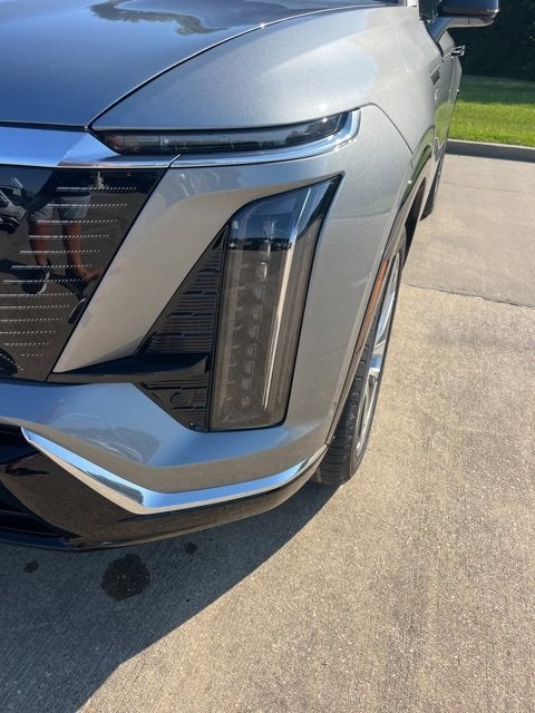 2026 Cadillac VISTIQ Luxury