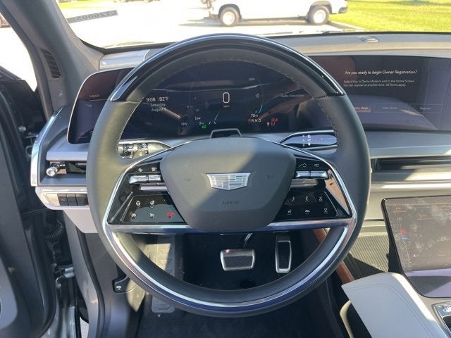 2026 Cadillac VISTIQ Luxury