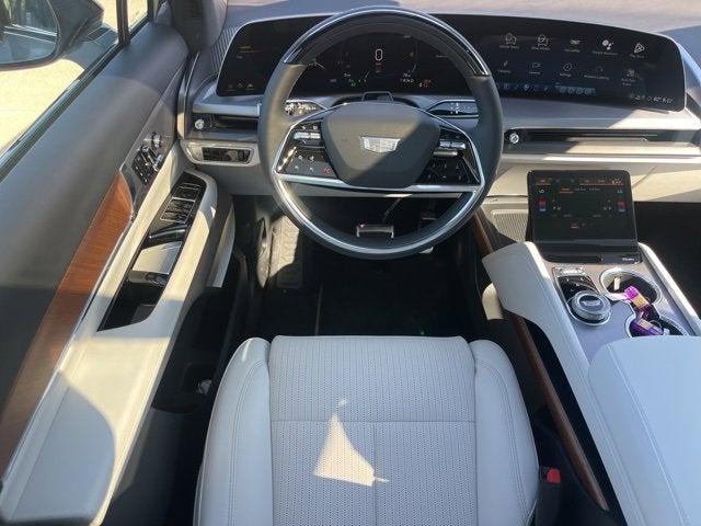 2026 Cadillac VISTIQ Luxury