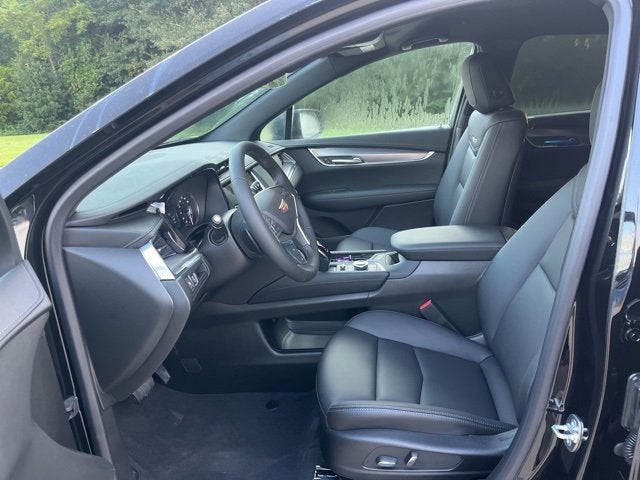 2025 Cadillac XT5 Luxury