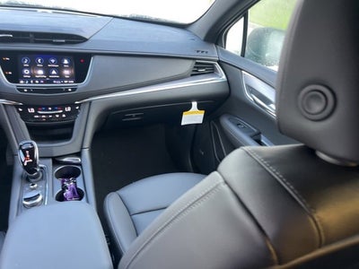 2025 Cadillac XT5 Luxury