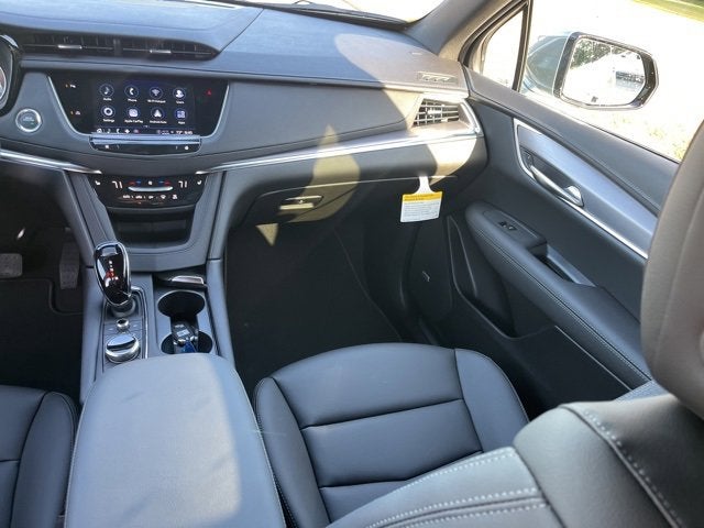 2026 Cadillac XT5 Luxury