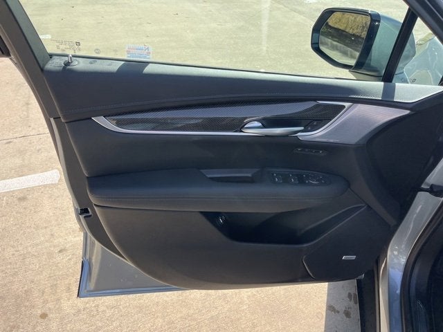 2025 Cadillac XT5 Sport