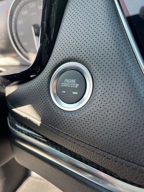 2025 Cadillac XT5 Sport