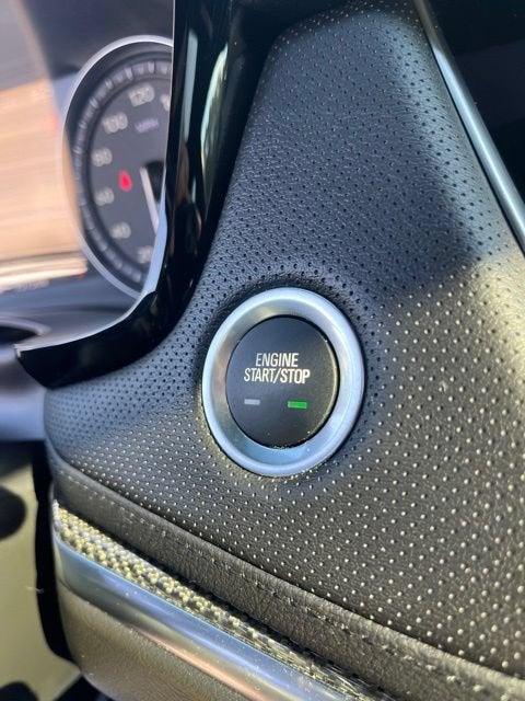 2025 Cadillac XT5 Sport
