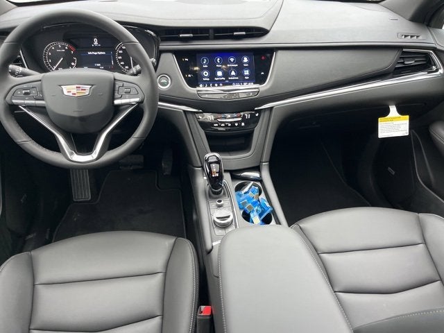 2025 Cadillac XT6 Luxury