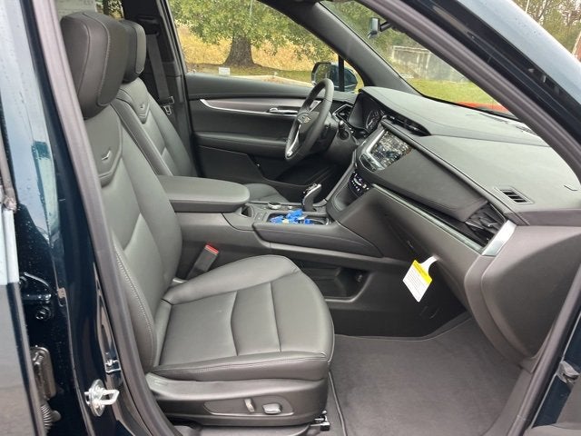 2025 Cadillac XT6 Luxury