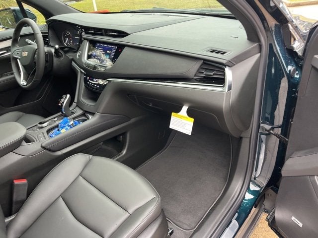 2025 Cadillac XT6 Luxury