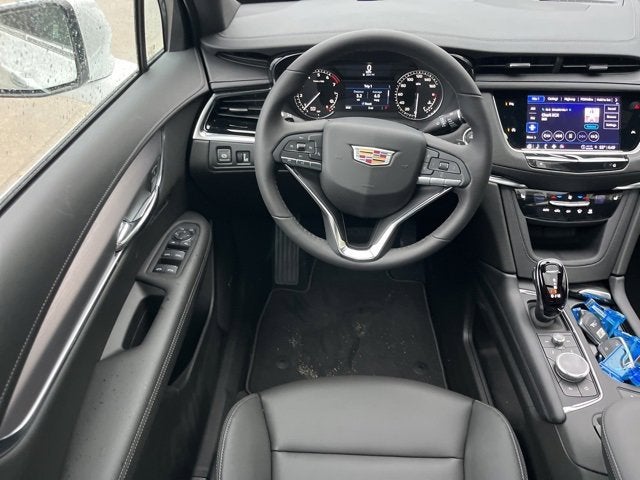 2025 Cadillac XT6 Luxury