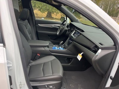 2025 Cadillac XT6 Luxury