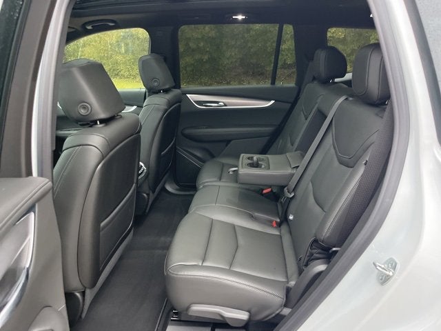 2025 Cadillac XT6 Luxury