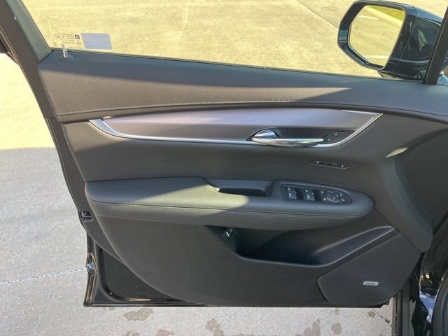 2025 Cadillac XT6 Luxury