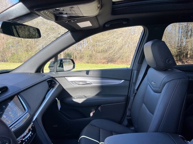 2025 Cadillac XT6 Luxury