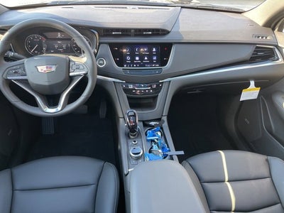 2025 Cadillac XT6 Luxury