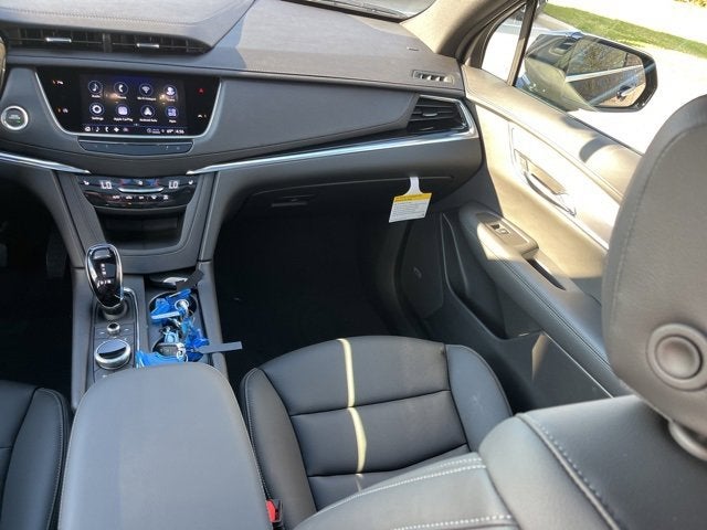 2025 Cadillac XT6 Luxury