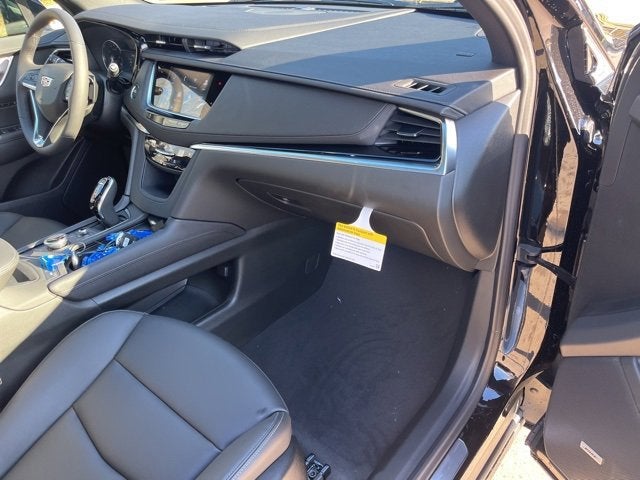 2025 Cadillac XT6 Luxury