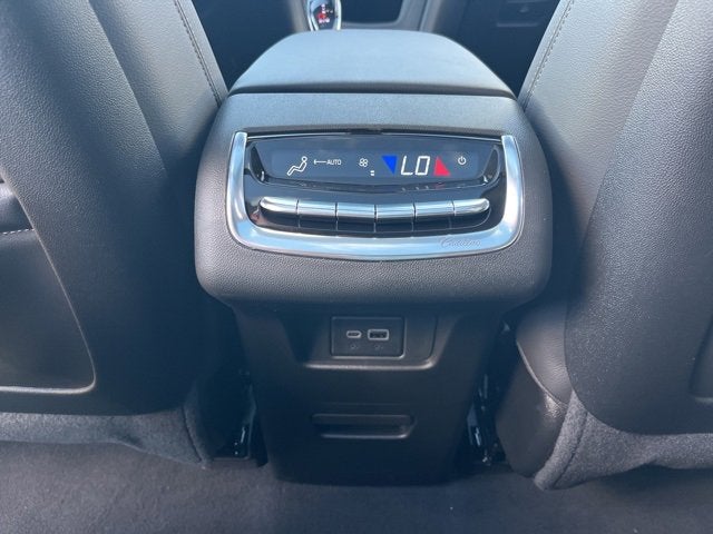 2025 Cadillac XT6 Luxury