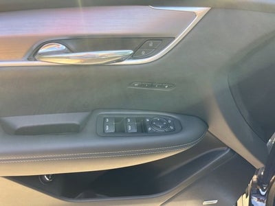 2025 Cadillac XT6 Luxury