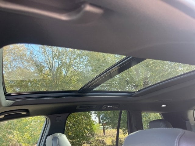 2025 Cadillac XT6 Luxury