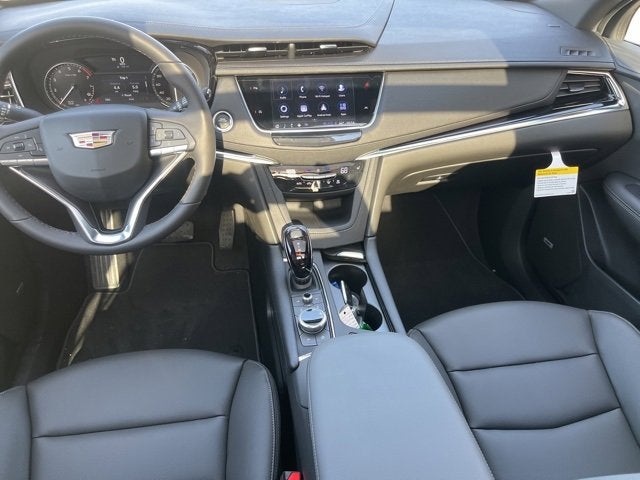 2025 Cadillac XT6 Luxury