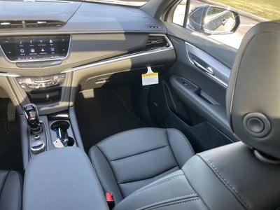 2025 Cadillac XT6 Luxury