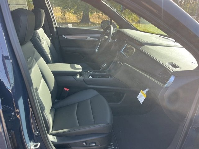 2025 Cadillac XT6 Luxury