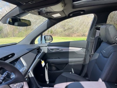 2025 Cadillac XT6 Luxury