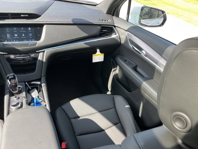 2025 Cadillac XT6 Luxury