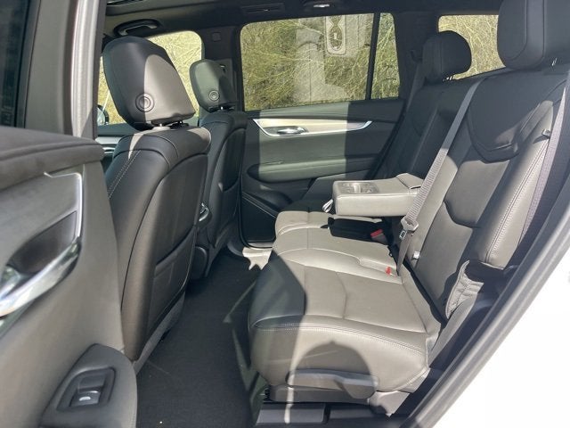 2025 Cadillac XT6 Luxury