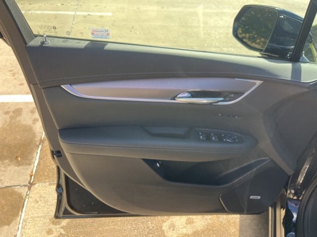 2025 Cadillac XT6 Luxury