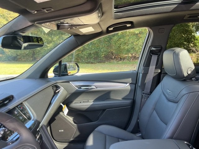 2025 Cadillac XT6 Luxury