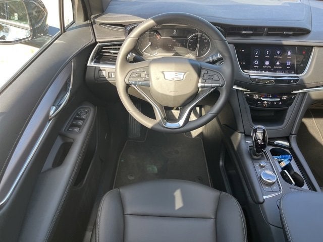 2025 Cadillac XT6 Luxury