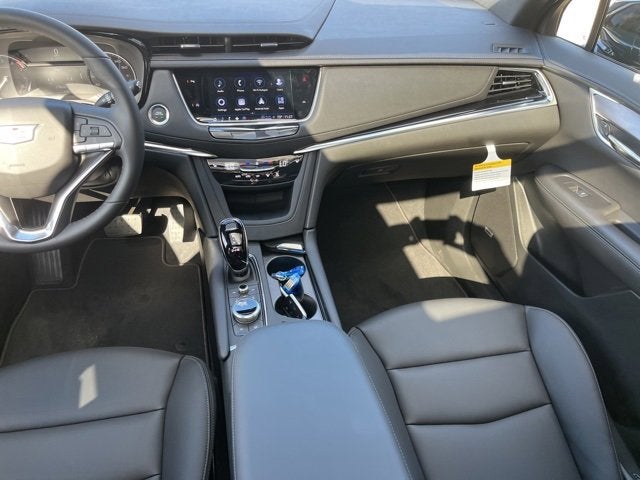 2025 Cadillac XT6 Luxury