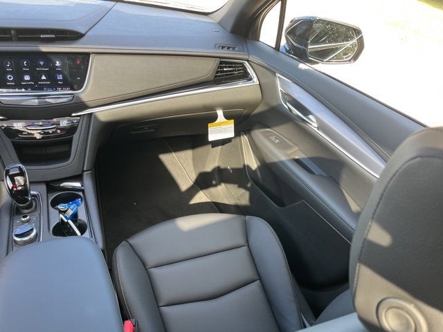 2025 Cadillac XT6 Luxury