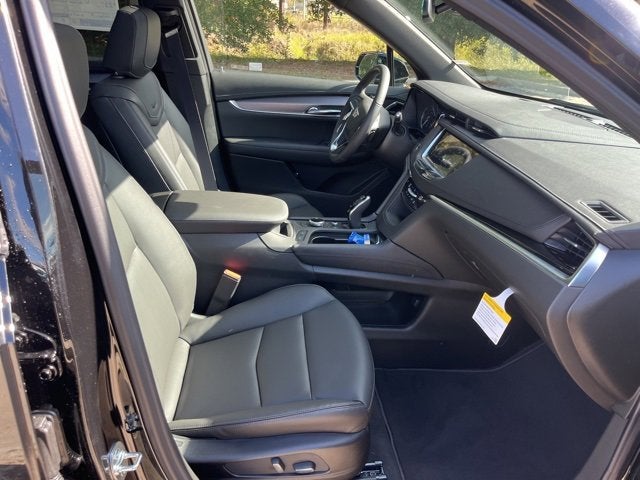 2025 Cadillac XT6 Luxury