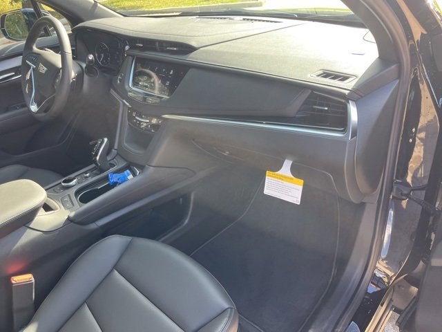 2025 Cadillac XT6 Luxury