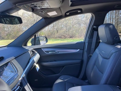 2025 Cadillac XT6 Luxury