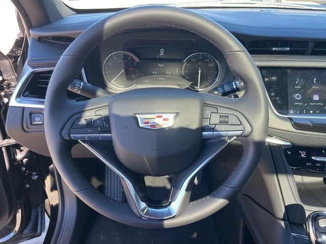 2025 Cadillac XT6 Luxury