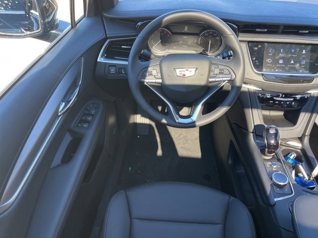 2025 Cadillac XT6 Luxury