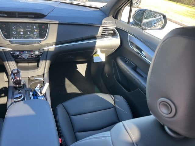 2025 Cadillac XT6 Luxury
