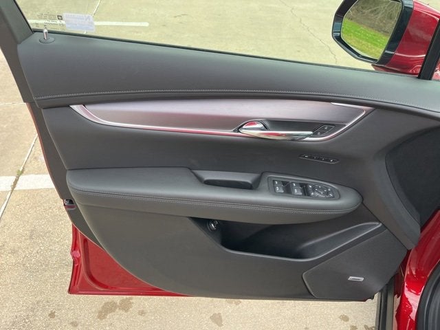 2025 Cadillac XT6 Luxury