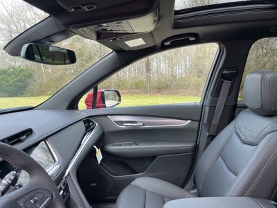 2025 Cadillac XT6 Luxury