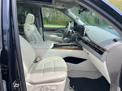 2023 Cadillac Escalade ESV Premium Luxury Platinum