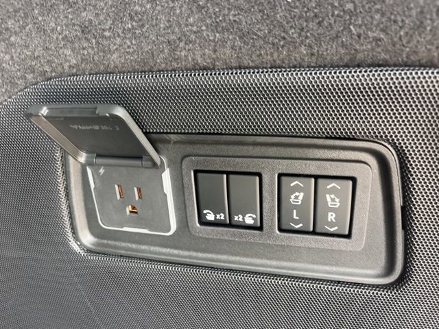 2026 Cadillac Escalade ESV Luxury