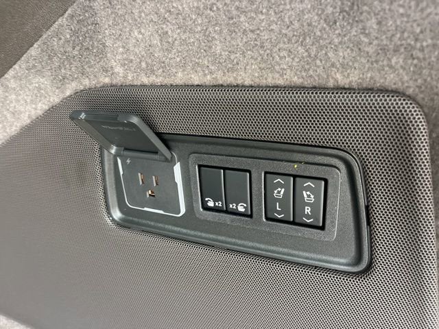 2026 Cadillac Escalade ESV Luxury