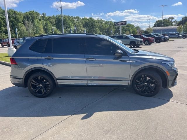 2023 Volkswagen Tiguan SE R-Line Black